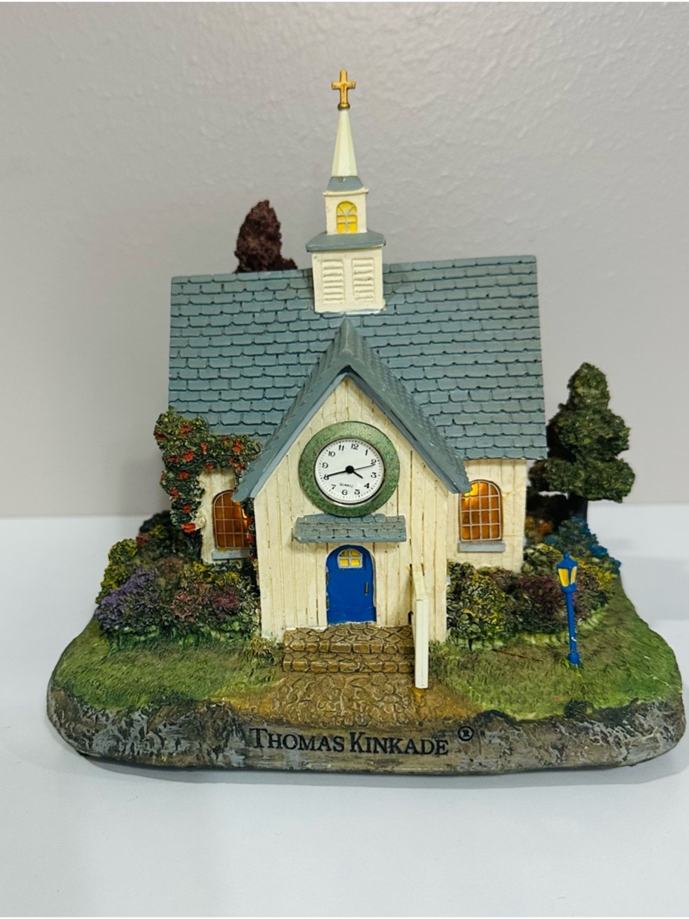 Thomas Kinkade “The Forest Chapel” lighted collectable clock